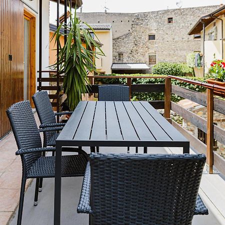 דירות מנרבה דל גארדה Cozy Castello מראה חיצוני תמונה