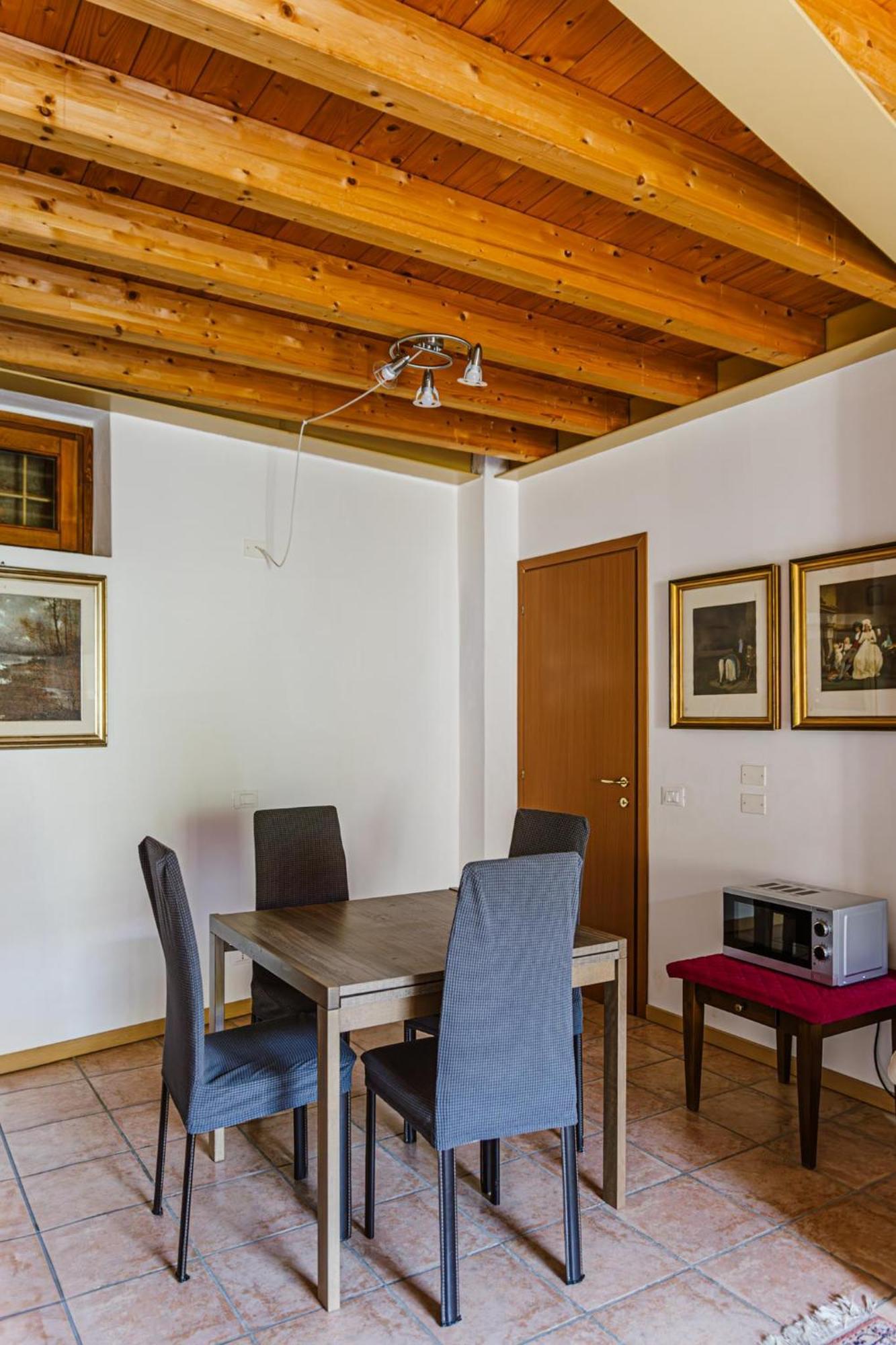 דירות מנרבה דל גארדה Cozy Castello מראה חיצוני תמונה