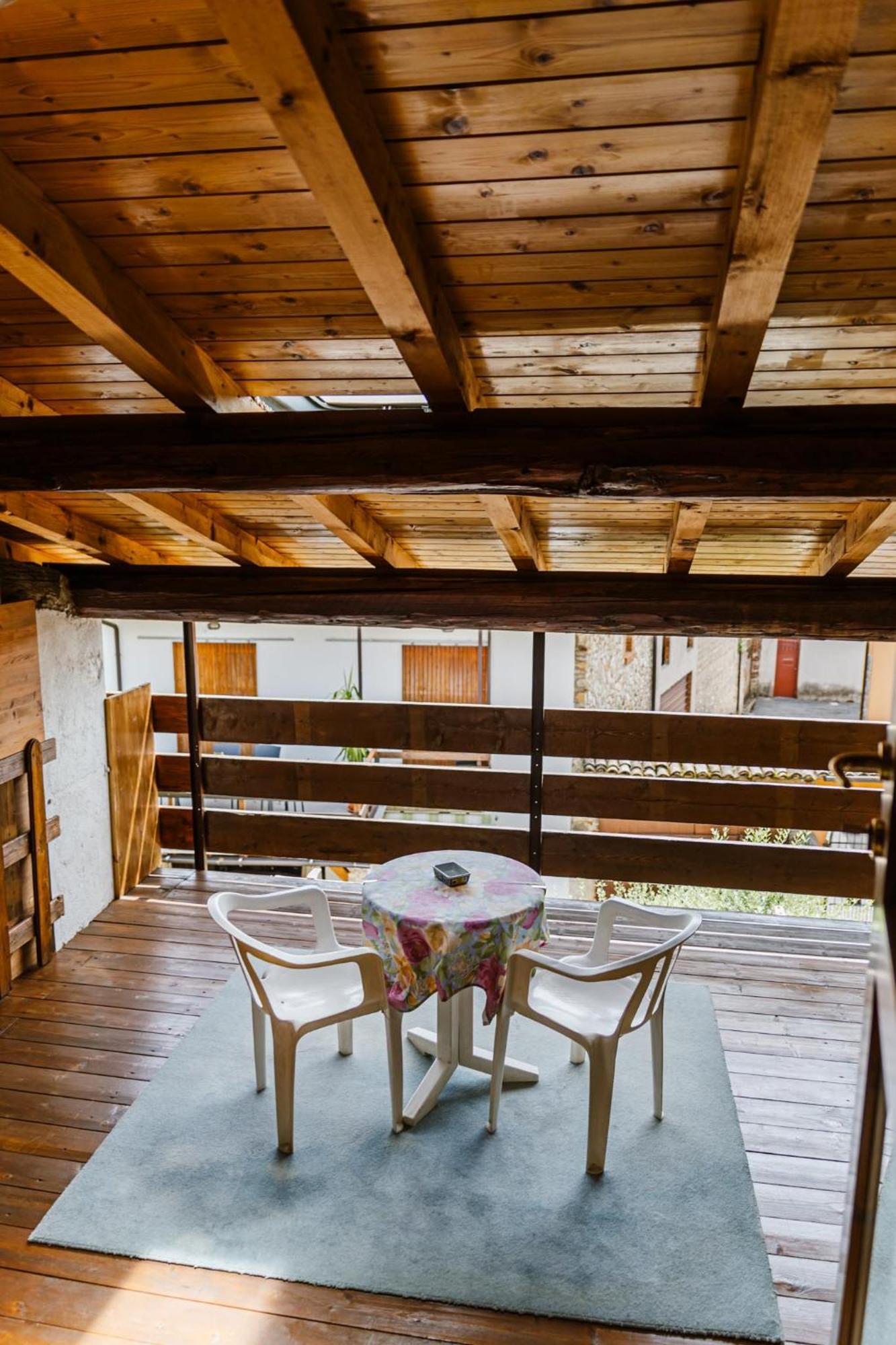 דירות מנרבה דל גארדה Cozy Castello מראה חיצוני תמונה